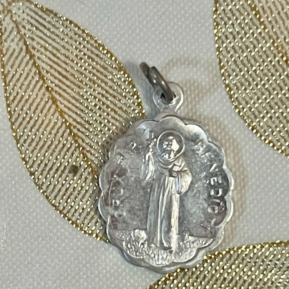 VTG Lot Of 5 Religious Christian’s Medals Pendant Catholic saints #1